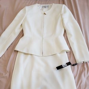 Women's TAHARI Arthur Levine petite skirt suit 2pc